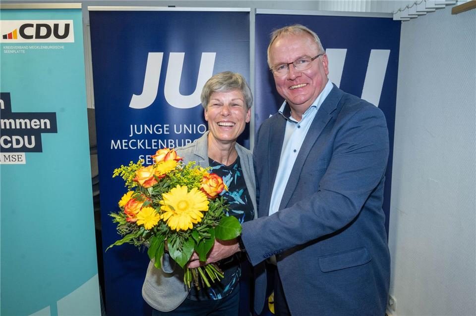 Landratskandidat Thomas Müller (CDU) gewann die Wahl an der Seenplatte.Stefan Sauer/dpa