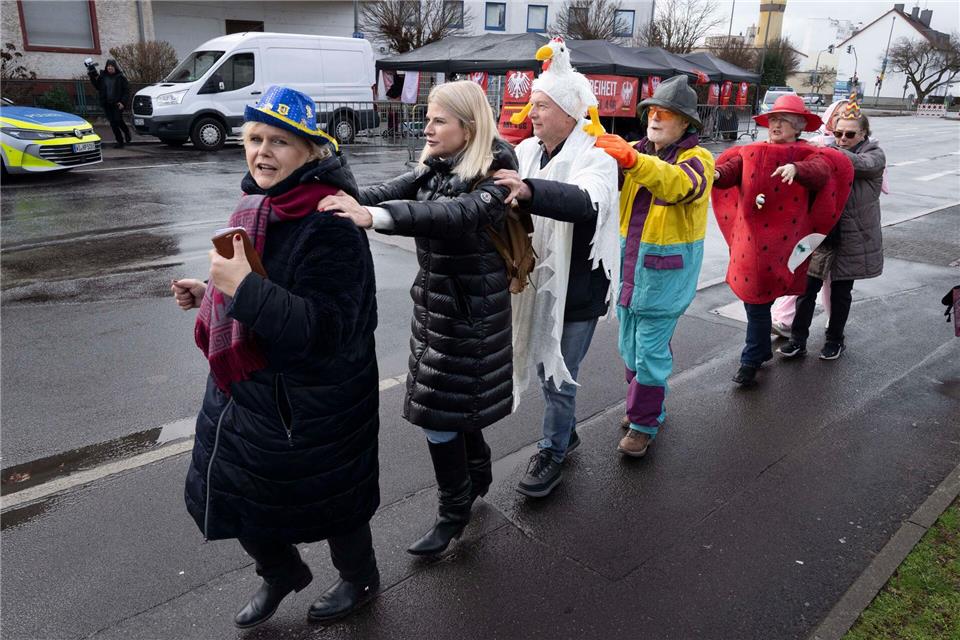 Landtagsabgeordnete Tanja Jost (CDU) hat an der Polonaise teilgenommen.Boris Roessler/dpa
