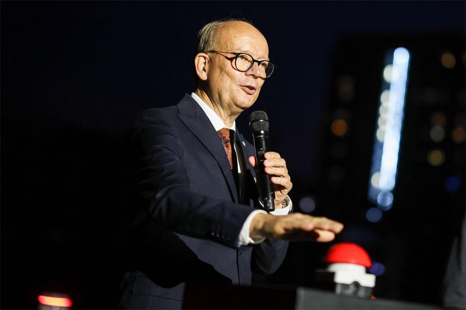 Landtagspräsident André Kuper (CDU) drückte auf den Startknopf.Christoph Reichwein/dpa