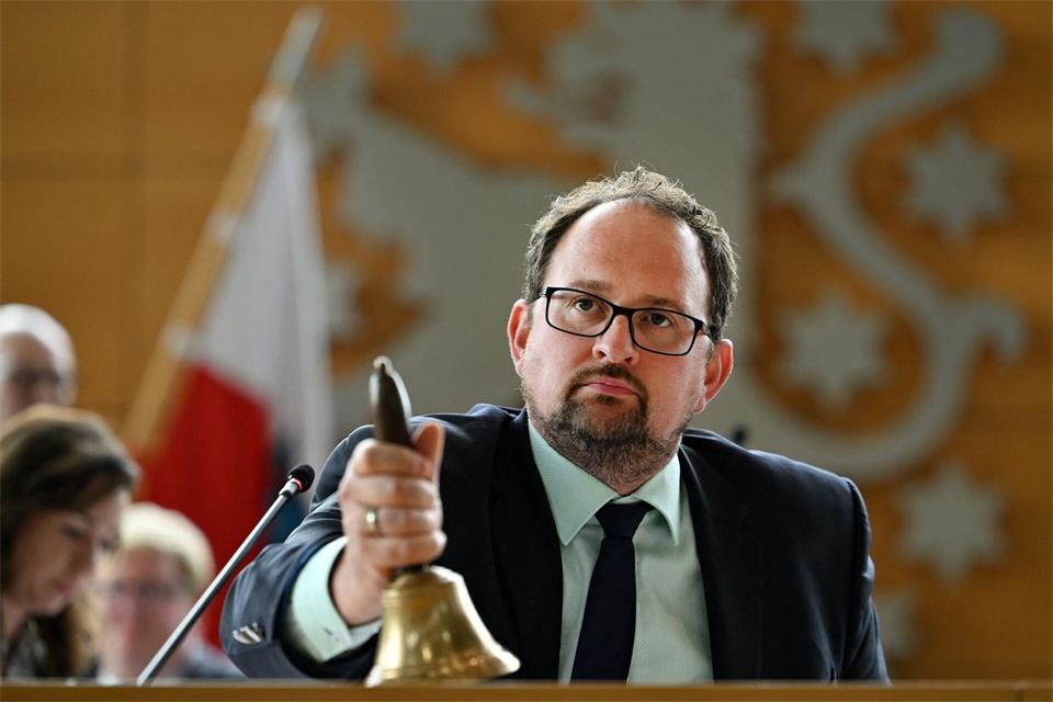 Landtagspräsident Thadäus König sieht kein Problem bei der neuen Besetzung der Ausschüsse. (Archivbild) Martin Schutt/dpa