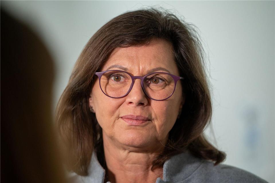 Landtagspräsidentin Aigner forderte in Nürnberg ein hartes Vorgehen des Rechtsstaats gegen Antisemitismus. (Archivbild)Leonie Asendorpf/dpa