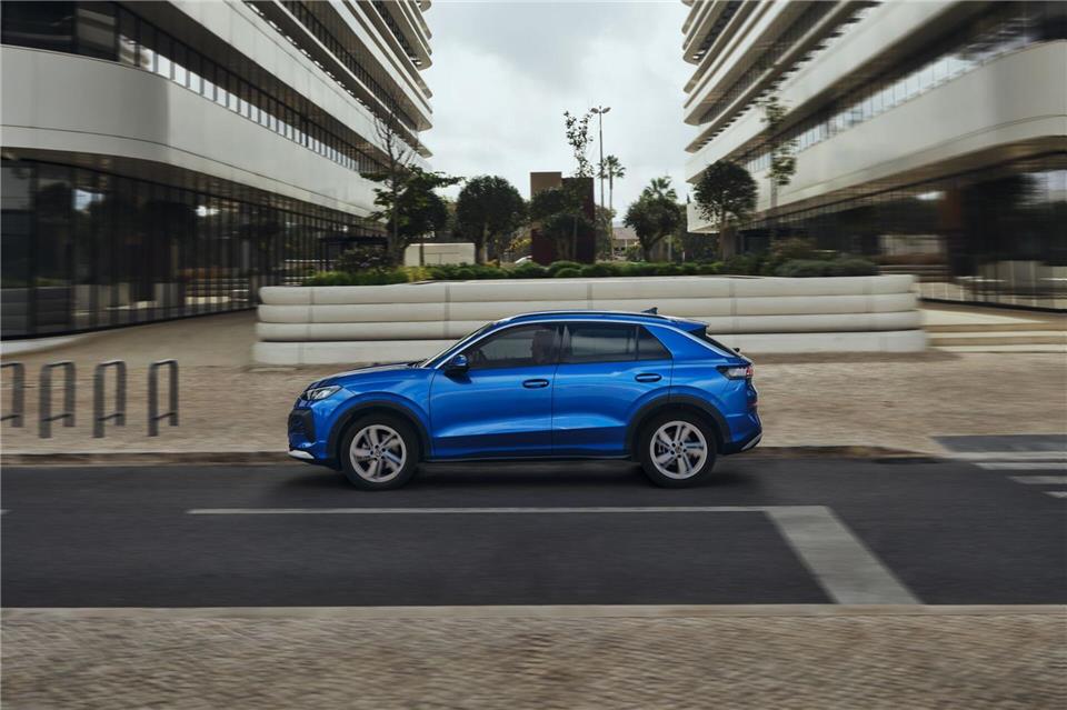 Lang gemacht: VW hat die neue Generation des T-Roc um 12 Zentimeter gestreckt.Volkswagen AG/dpa-tmn