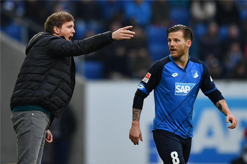 Lang ist es her: Hoffenheims Trainer Julian Nagelsmann mit seinem Spieler Polanski. (Archivbild)picture alliance / Uwe Anspach/dpa
