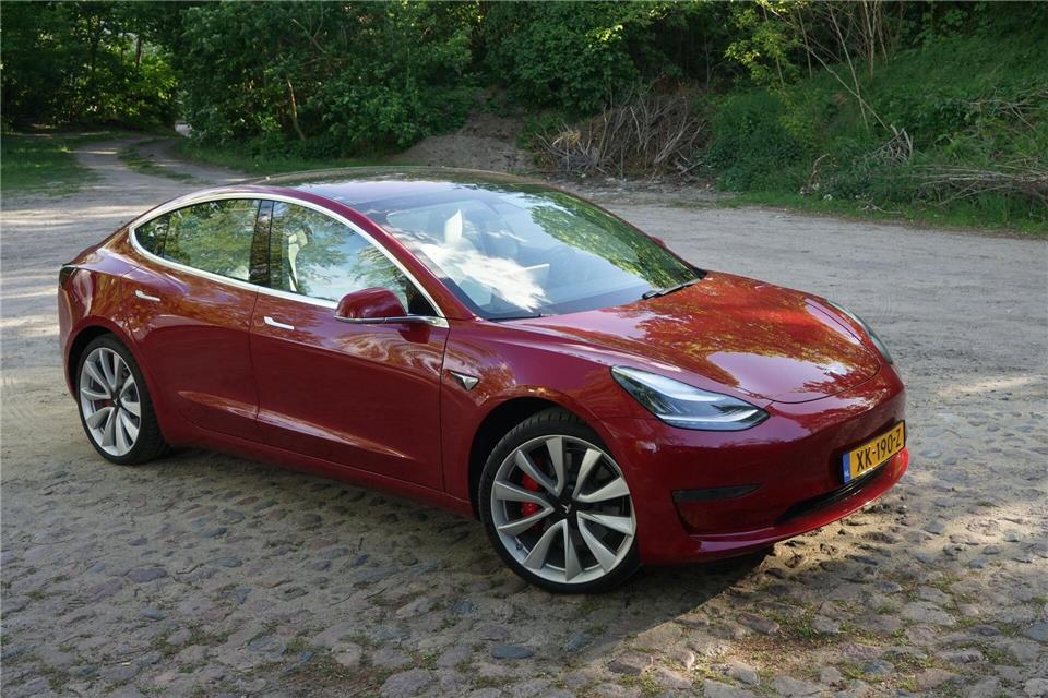 Lange war Tesla mit Modellen wie dem Model 3 Vorreiter - wie schlägt der sich als Gebrauchtwagen?Stefan Weißenborn/dpa-tmn