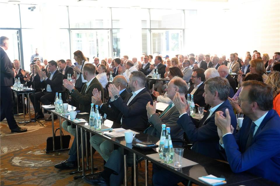 Langen Applaus und große Vorfreude auf das Regieren in Rheinland-Pfalz gab es bei der CDU.Thomas Frey/dpa