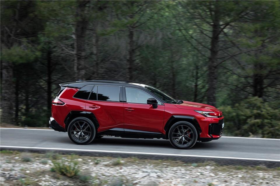 Langer Läufer? Ja, im Doppelsinn - zum einen ist der RAV-4 4,60 Meter lang und zum anderen rollt er seit über 30 Jahren in verschienenen Generationen durchs Land.Toyota/dpa-tmn