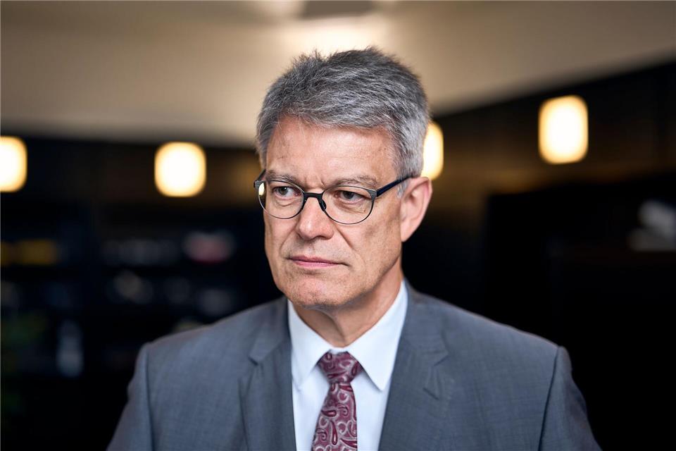 Langfristig müssten etwa 8.000 Brücken saniert oder neu gebaut werden, sagte Schnieder. (Archivbild)Michael Ukas/dpa