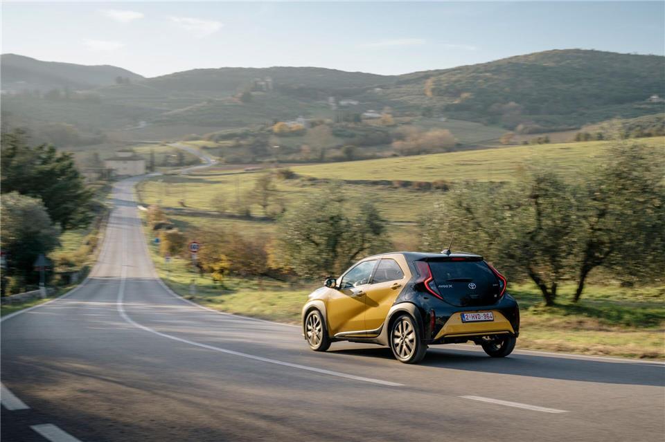 Langstreckentauglich? Nun, das kommt darauf an, wie viel Gepäck Sie mitnehmen - maximal 231 Liter passen in den Kofferraum.Jayson Fong/Toyota/dpa-tmn