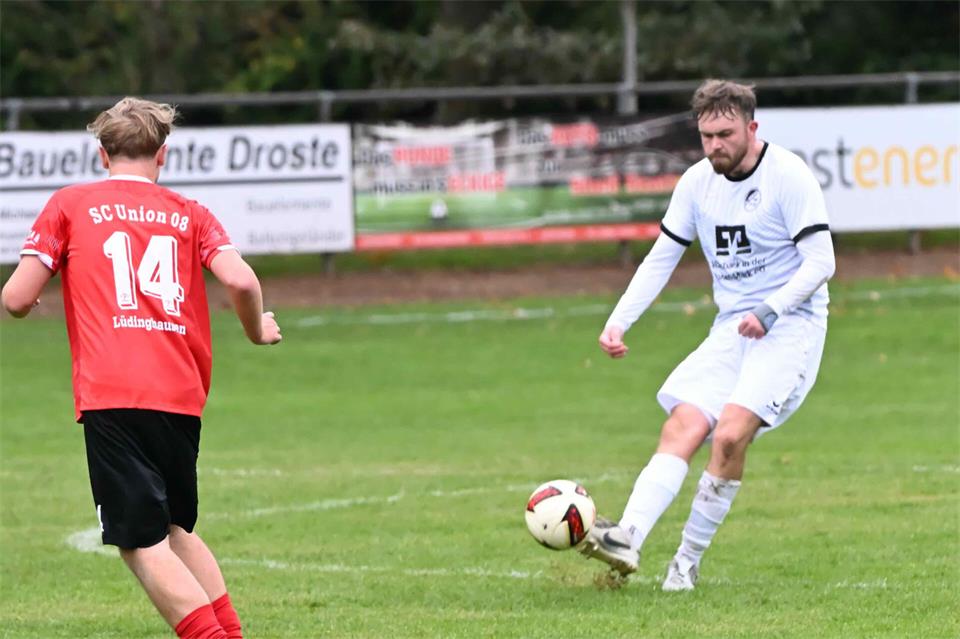 Lars Köpke brachte den SC Reken in Dülmen mit 1:0 in Führung.