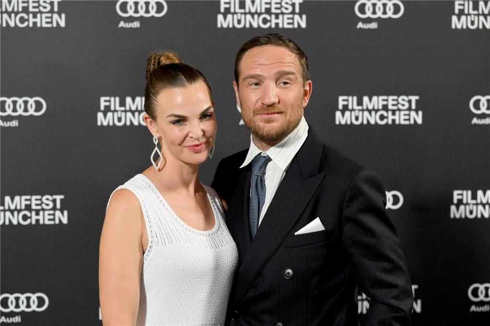 Lau ist mit der Moderatorin Annika Lau verheiratet. Das Paar hat drei gemeinsame Kinder. (Archivbild)Felix Hörhager/dpa