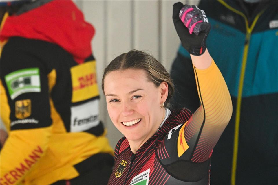 Laura Nolte (Deutschland) gewinnt erstmals den Gesamtweltcup im kleinen Schlitten. Robert Michael/dpa