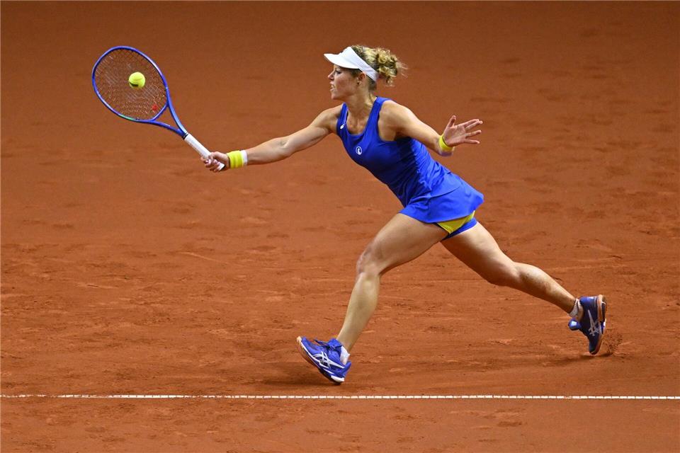 Laura Siegemund hat bei den French Open einen ganz besonderen Gegenstand in der Tasche. (Archivbild) Marijan Murat/dpa