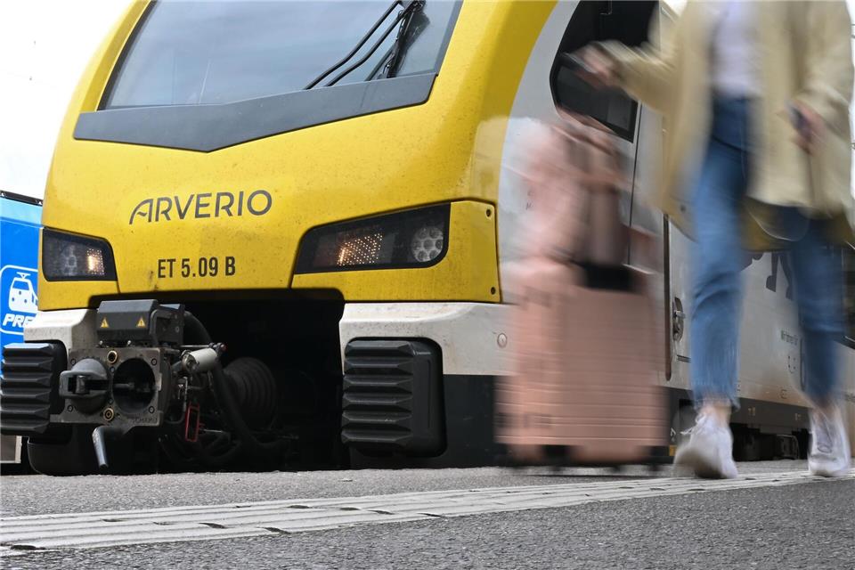 Laut Bahn-Unternehmen dauern die Bauarbeiten bis in die Nacht zum 23. Mai. (Archiv)Bernd Weißbrod/dpa