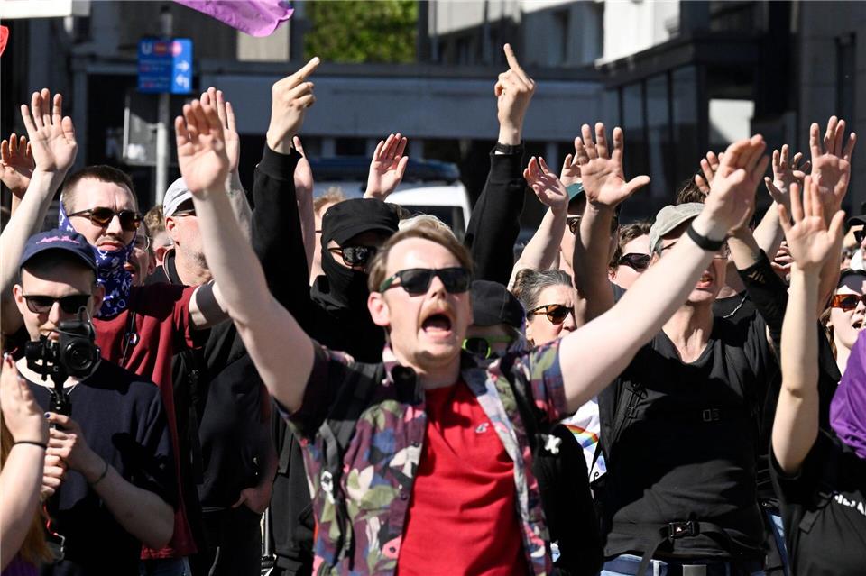 Laut NRW-Verfassungsschutz verfolgt die Partei Die Heimat eine rechtsextremistische Ideologie. Roberto Pfeil/dpa