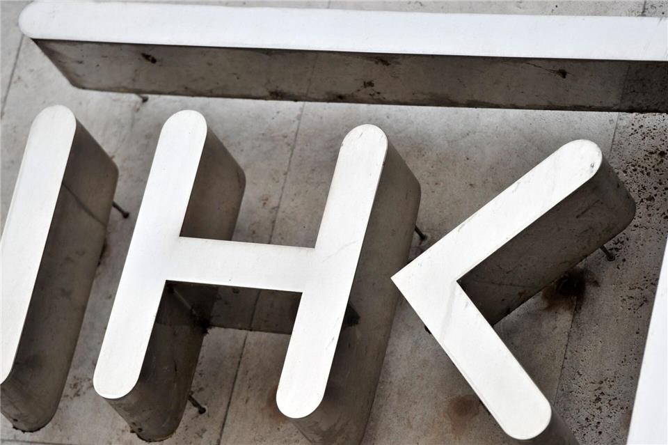 Laut der Arbeitsgemeinschaft der Industrie- und Handelskammern hat ein Fünftel aller Auszubildenden in IHK-Berufen im Land an der Umfrage teilgenommen. (Symbolfoto)Hendrik Schmidt/dpa-Zentralbild/dpa