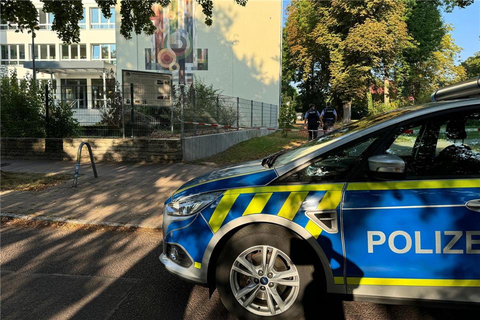 Laut der Statistik der Polizei ist die Zahl der Drohungen gegen Schulen in den letzten Jahren deutlich gestiegen. (Archivbild)Thomas Schulz/dpa