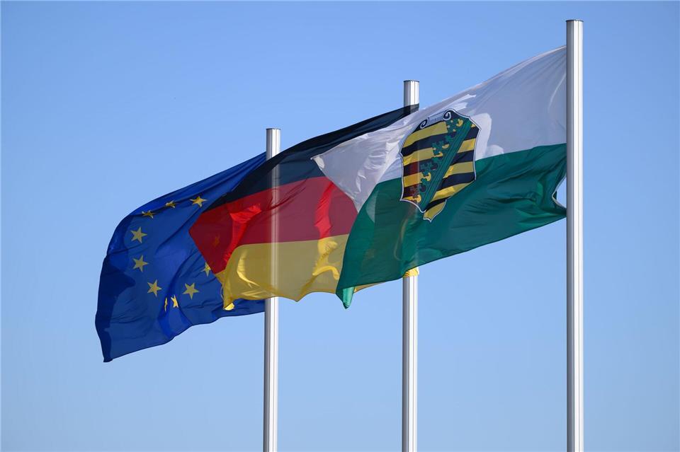 Laut einer aktuellen Studie des Dresdner Ifo-Instituts haben ostdeutsche Hochschulstandorte besonders von EU-Strukturfördermitteln profitiert. (Symbolbild)Robert Michael/dpa