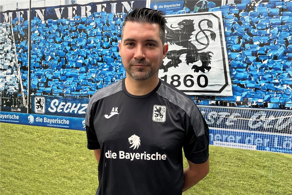 Legt mit einer 1860-Mannschaft los: Trainer Kayabunar. (Archivbild)Christian Kunz/dpa