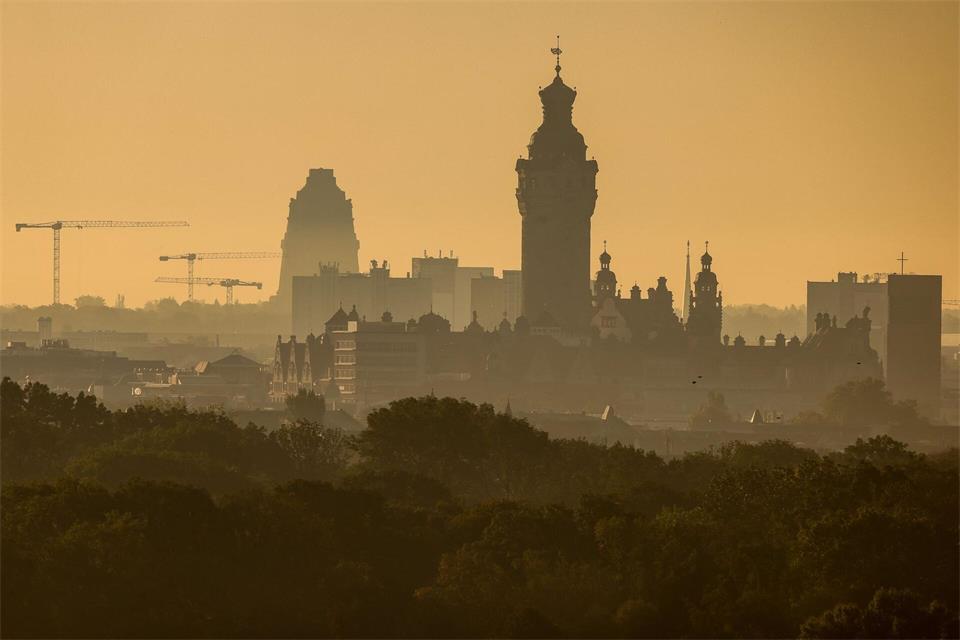 Leipzig ist die größte Stadt Sachsens - und wächst laut Prognosen weiter. (Archivbild) Jan Woitas/dpa