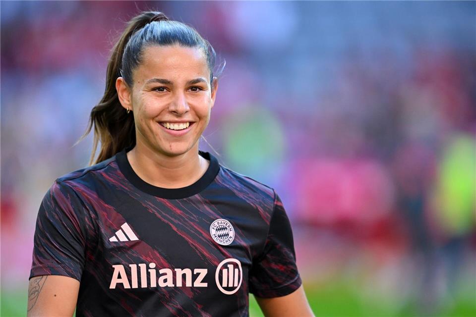 Lena Oberdorf krönte ihr Startelf-Debüt mit zwei Toren. Sven Hoppe/dpa