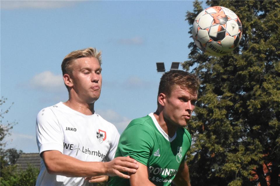 Leon Brockmann (rechts) und der TSV Raesfeld II haben den Aufstieg in die Kreisliga A fest im Visier.