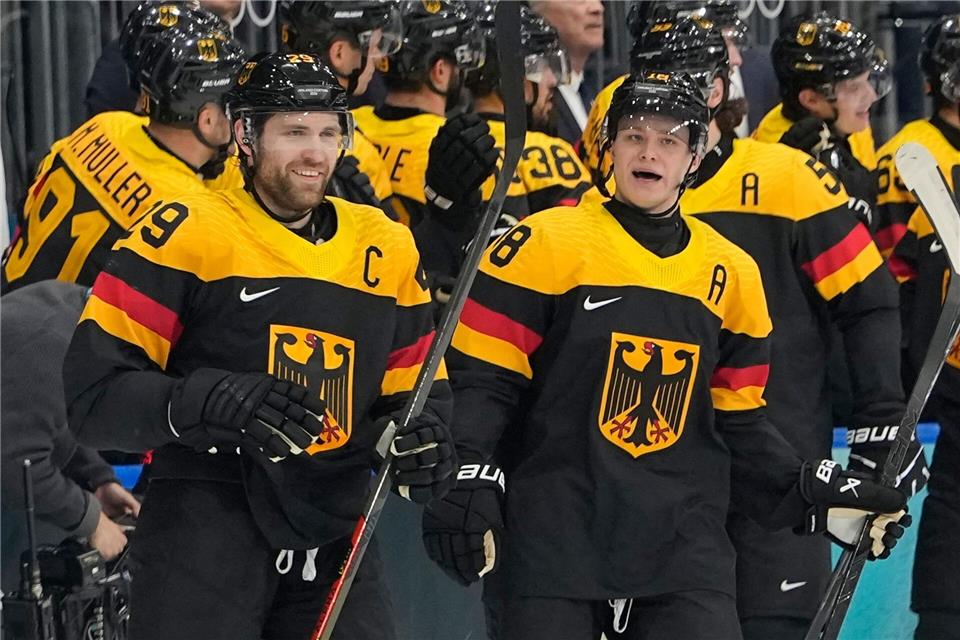Leon Draisaitl und Tim Stützle führen Deutschlands Eishockey-Team zum Sieg gegen DänemarkHassan Ammar/AP/dpa