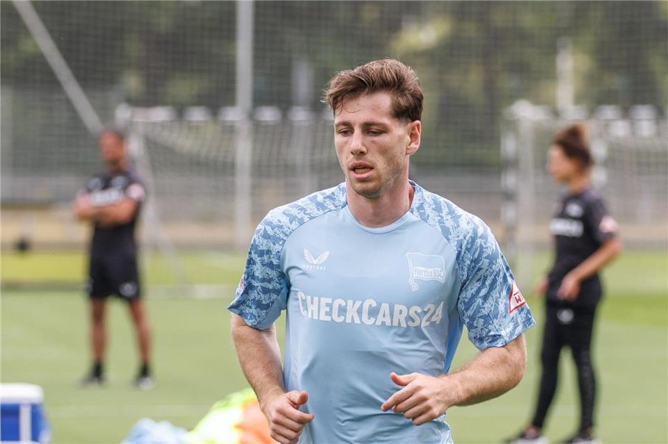 Leon Jensen ist zurück in Berlin und will mit der Hertha aufsteigen. Andreas Gora/dpa