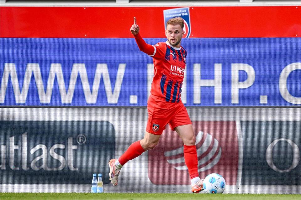 Leonardo Scienza erzielte einen der beiden Treffer des 1. FC Heidenheim im Test gegen Parma Calcio.Harry Langer/dpa