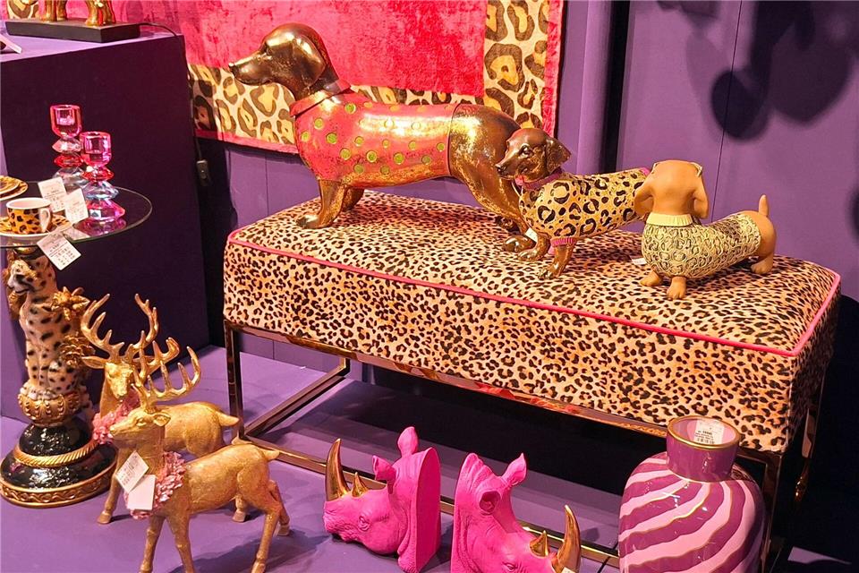 Leopardenmuster ist kein neuer Trend. Der Deko-Dackel schon. Hier in Schrill - auf der Ambiente 2026.Jessica Kliem/dpa-tmn