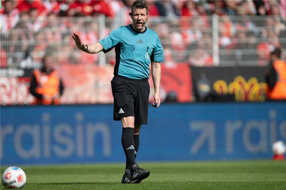 Letzter Bundesliga-Einsatz: Patrick Ittrich beendet seine Schiedsrichter-Karriere.Soeren Stache/dpa