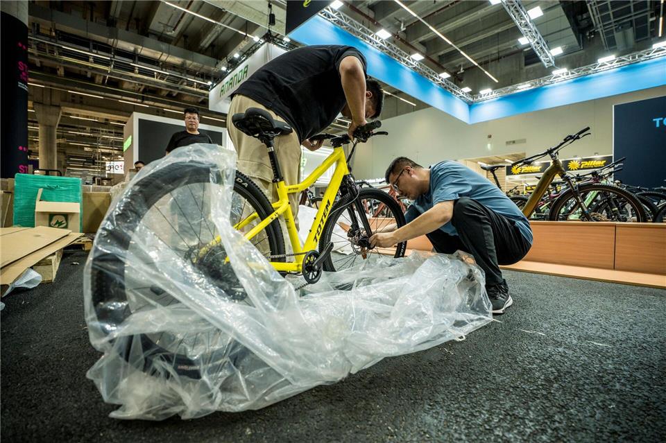 Letztmalig mit Publikumstagen startet die Fahrradmesse Eurobike in Frankfurt.Andreas Arnold/dpa