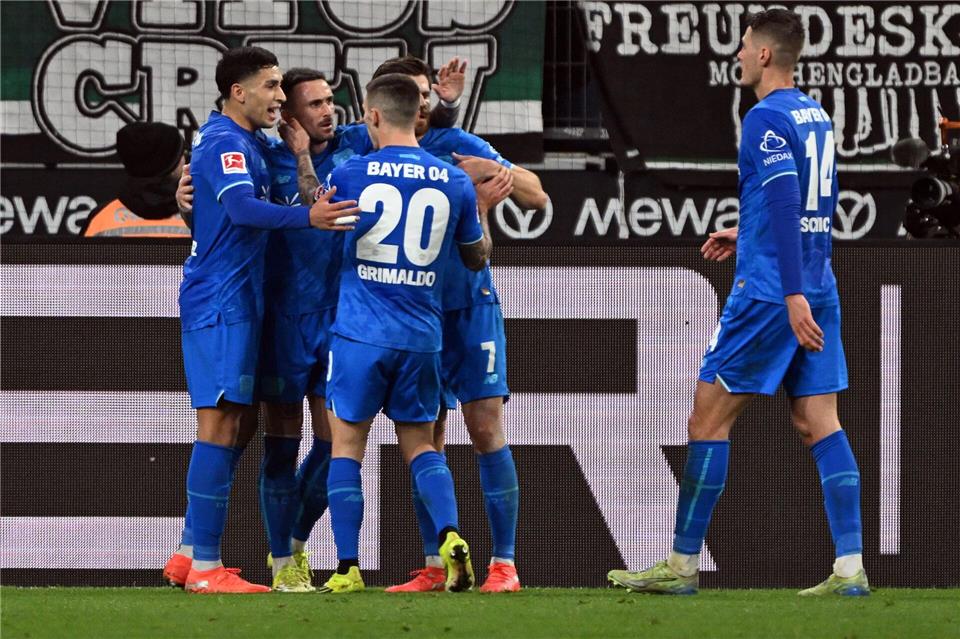 Leverkusen jubelt über den Ausgleich. Federico Gambarini/dpa