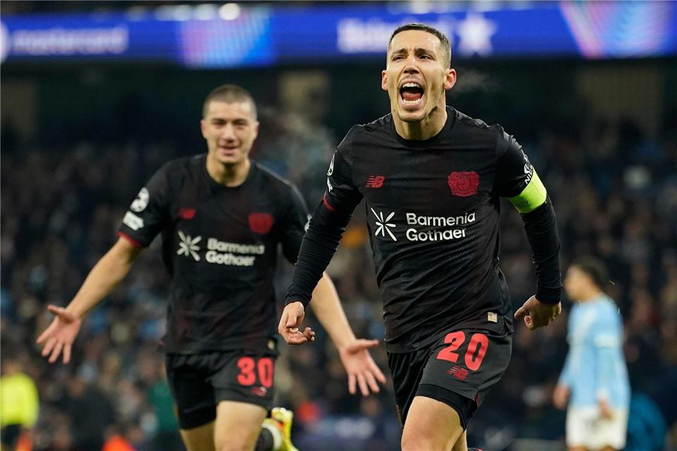 Leverkusens Alejeandro Grimaldo jubelt nach seinem Treffer zum 1:0. Dave Thompson/AP/dpa