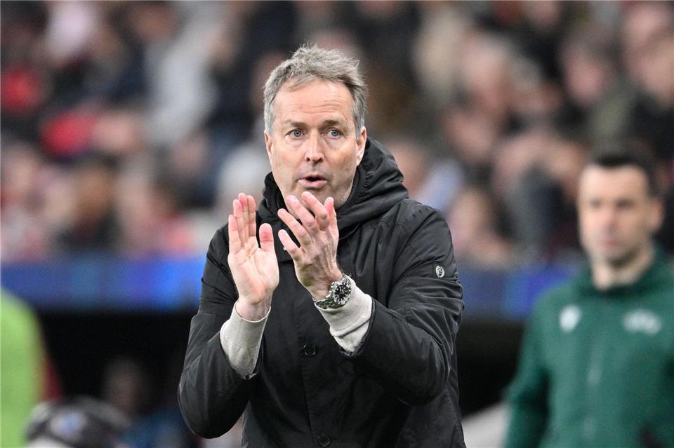 Leverkusens Coach Hjulmand sieht im Saisonverlauf Fortschritte bei seinem Team. (Archivbild)Anke Waelischmiller/dpa