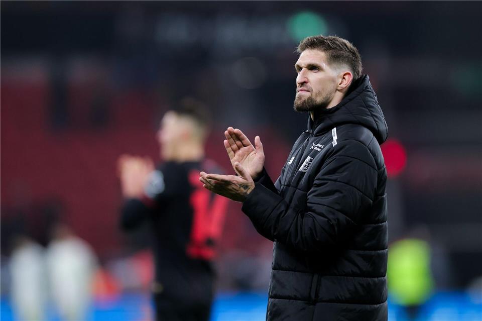 Leverkusens Kapitän Robert Andrich ist froh über den ersten Sieg im Jahr 2026. Rolf Vennenbernd/dpa