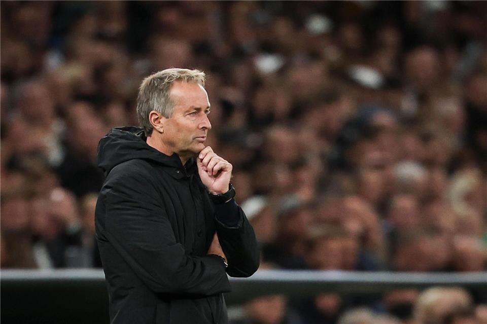 Leverkusens neuer Coach Kasper Hjulmand hat noch viel Arbeit vor sich.Christian Charisius/dpa