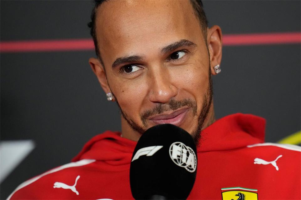 Lewis Hamilton genoss die Formel-1-Ferien auch mit Kim Kardashian. (Archivbild)Darko Bandic/AP/dpa