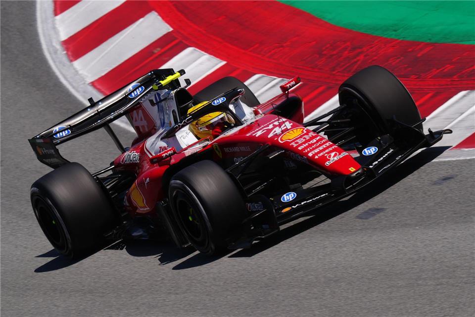 Lewis Hamilton kommt immer besser mit seinem Ferrari klar. (Archivbild)David Davies/PA Wire/dpa