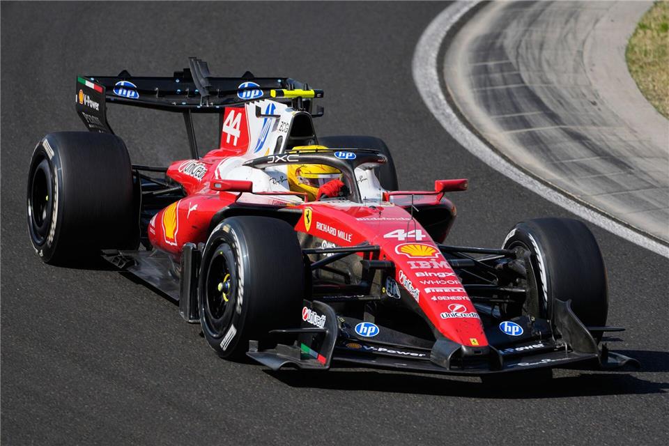 Lewis Hamilton muss sein Strafenregister in den Griff kriegen.Darko Bandic/AP/dpa