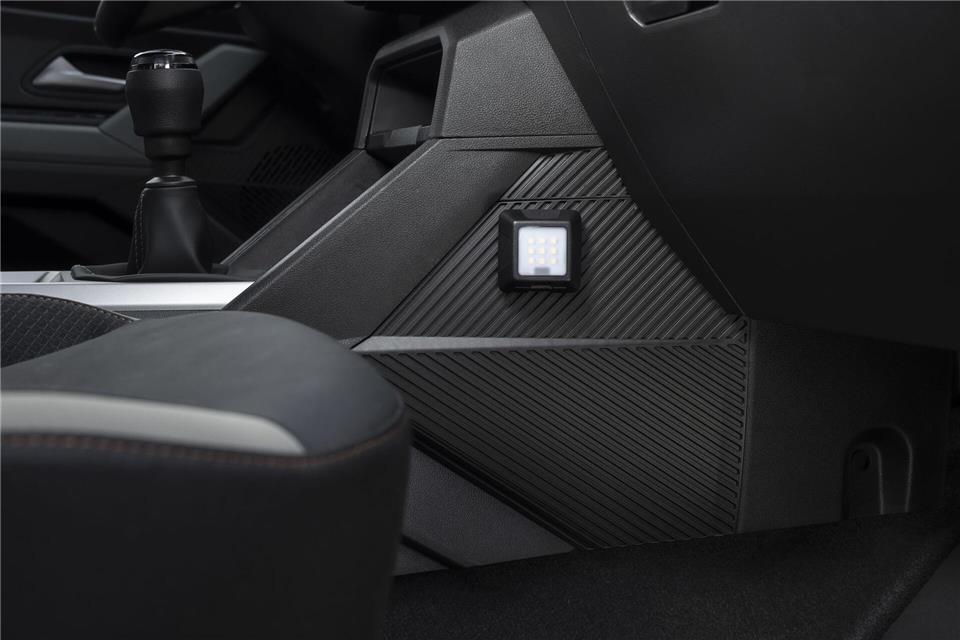 Bleibt Dacias Duster das perfekte SUV für smarte Shopper? Licht ins Dunkle: Das „YouClip“-System verfügt auch über beleuchtete Elemente.Dacia/dpa-tmn