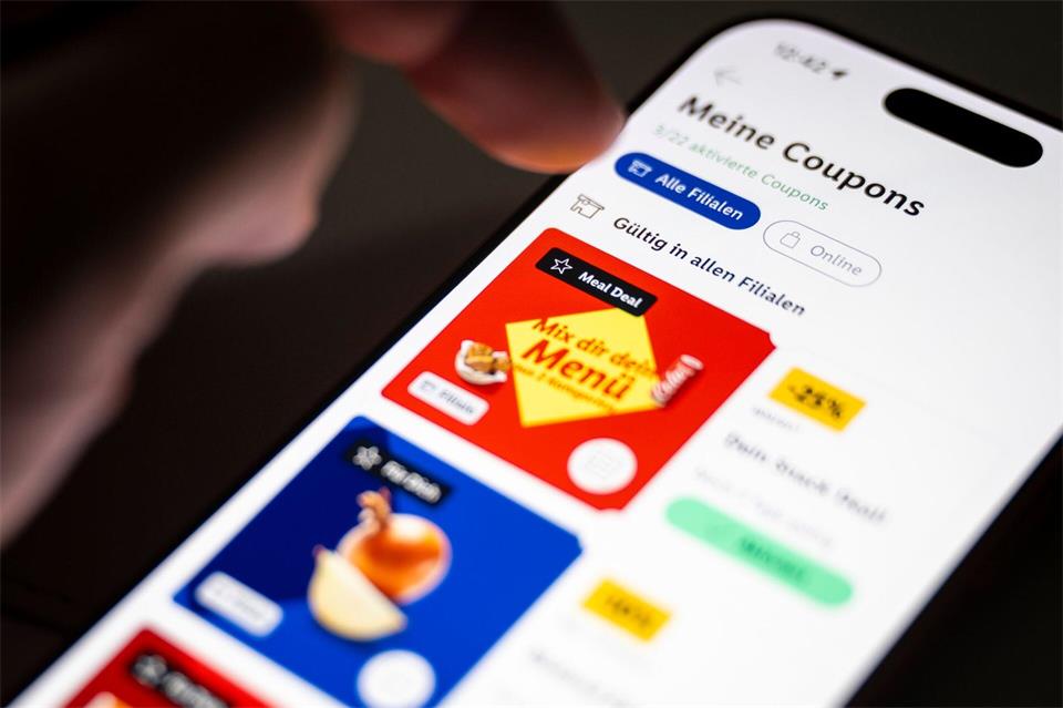 Lidl ködert Kunden in seiner App mit zusätzlichen Rabattaktionen.Philip Dulian/dpa