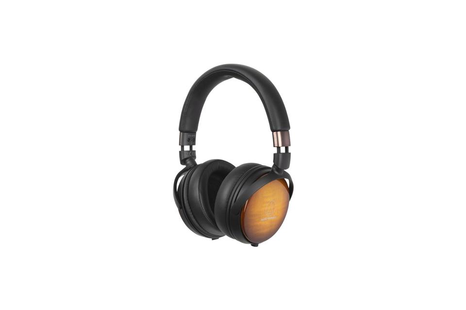 High-End-Kopfhörer: Klang Spitze, Haltbarkeit auch mal mies Lieferte im Test den besten Ton ab, kommt aber insgesamt nicht über die Note „befriedigend“ (2,7) hinaus: Audio-Technica ATH-WP900.Stiftung Warentest/dpa-tmn