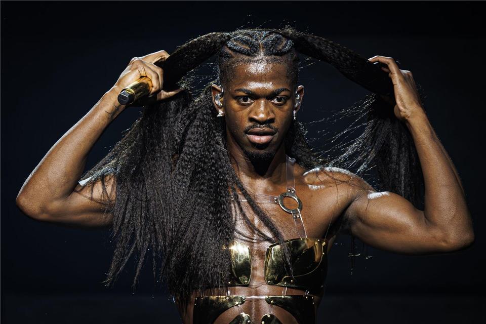 Lil Nas X hatte seinen Durchbruch mit dem Country/Hip-Hop-Hit „Old Town Road“. (Archivbild)Valentin Flauraud/KEYSTONE/dpa