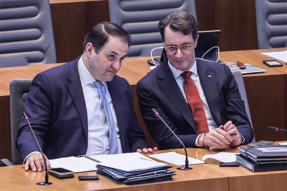 Liminski gilt als exzellenter Politikmanager und Stratege in der NRW-Staatskanzlei. (Archivbild)Oliver Berg/dpa