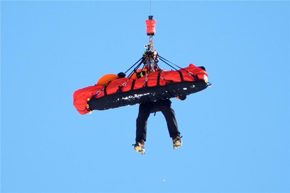 Lindsey Vonn wurde nach ihrem Sturz mit dem Helikopter abtransportiert. (Archivbild)Jacquelyn Martin/AP/dpa