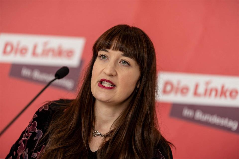 Linke-Fraktionschefin Heidi Reichinnek vor Beginn einer Fraktionssitzung der Linken im Bundestag. Michael Kappeler/dpa
