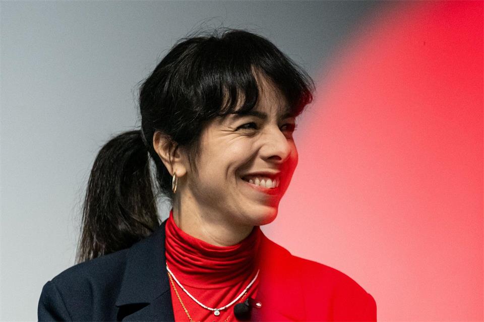 Linke-Fraktionsvorsitzende Elif Eralp will erste Regierende Bürgermeisterin ihrer Partei werden. Fabian Sommer/dpa