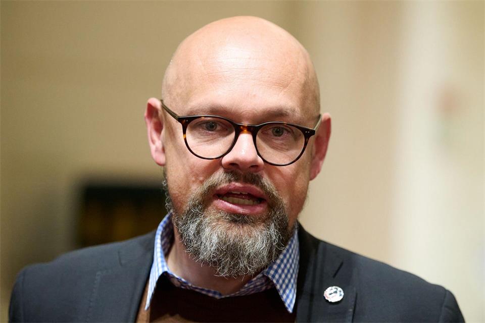 Linke-Fraktionsvorsitzender Tobias Schulze hat ein Treffen des Fraktionsvorstands mit Vanessa Emde in Aussicht gestellt. (Archivfoto)Soeren Stache/dpa