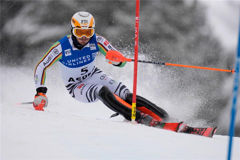 Linus Straßer ist einer der weltbesten Ski-Asse zwischen den Slalom-Stangen.John Locher/AP/dpa