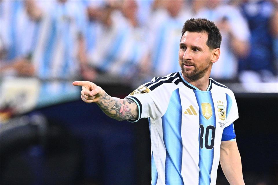 Lionel Messi trifft bei seiner sechsten WM gleich zum Auftakt.Tom Weller/dpa